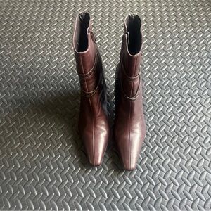 Antonio Melani CROC Embossed Brown Leather Ankle Boots 8.5